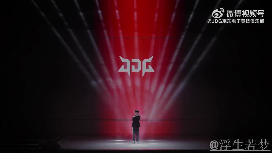 JDG中单选手HongQ发布ins：初雪来了